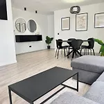 Las Flores Luxury Apartment